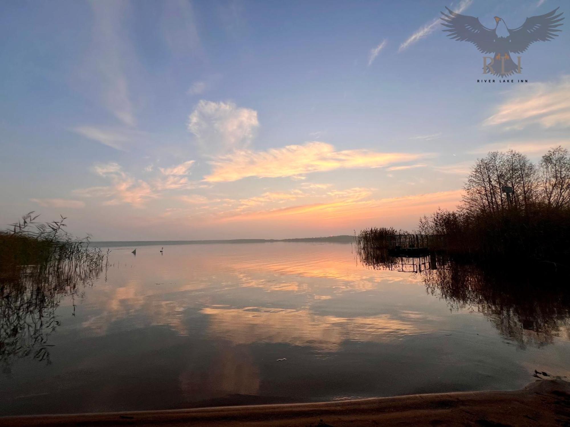 River Lake Inn - Muldestausee Pouch ภายนอก รูปภาพ